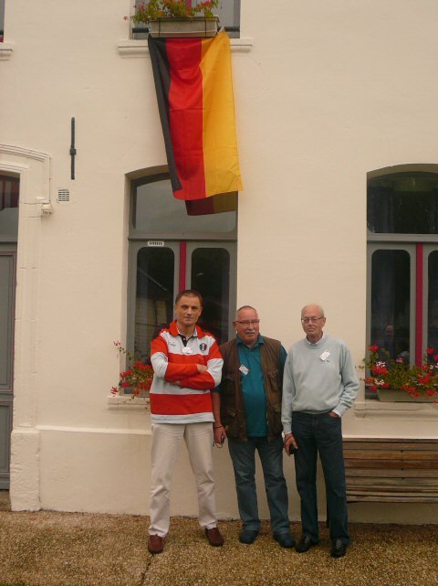 Nick, Hans-Peter et Peter, représentant de l'Allemagne
