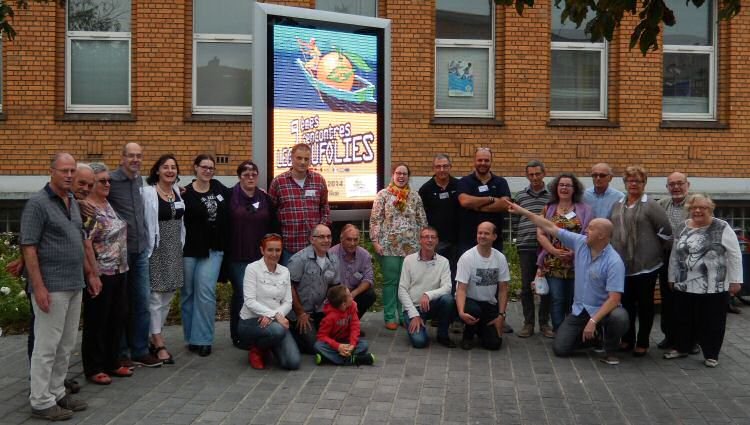 De gauche à droite : Nico VERSCHUREN, Rony WOUTERS, Marie-Madeleine MURINGER, J-Gabriel GIRAUDEAU, Carole LOISON, Deborah WATHELET, Véronique MASSON, Isabelle BIWER, Nick BIESENKAMP, Xavier HEYTE, Antoine BIWER, John VAN DROOGENBROECK, Elodie DEMARETZ, Alain SQUADRELLI, Michel HAINAUT, Gerard BEEKEMA, Marco GANDINI, Jean-Pierre BERNARD, Dorothée DEMARETZ, Didier SALAMON, Gérard BEIX, Francine HOENICKE, Max DANA, Hélène DANA